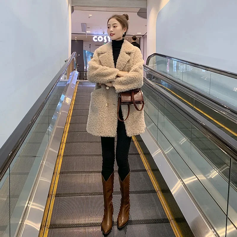 2024 Autumn And Winter New Mid-Length Women\'s Loose And Thin Trend Lamb Fur Fur All-Match Coat Women Commuter Solid Color Button