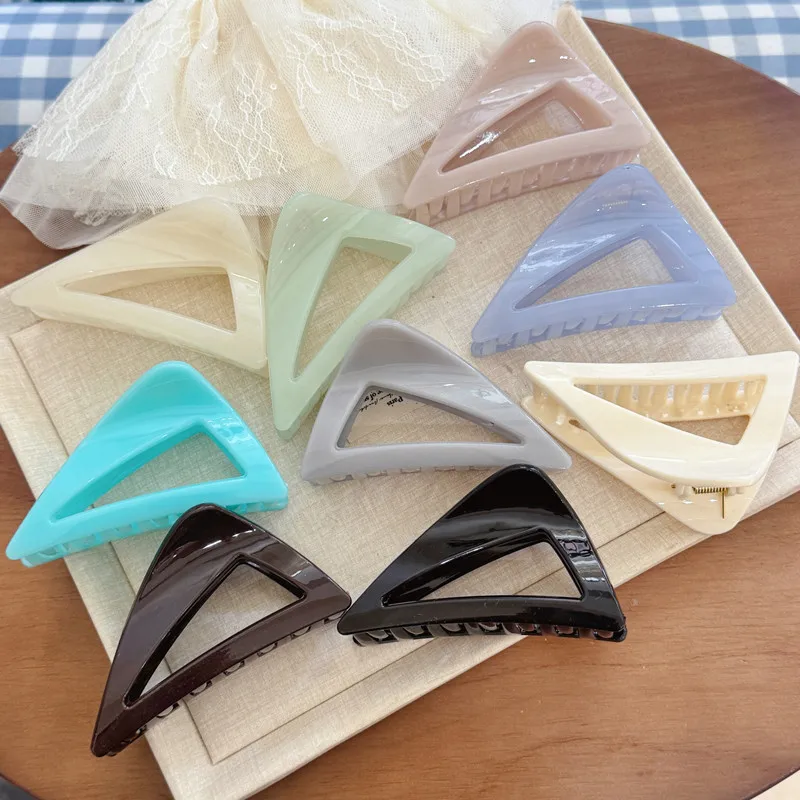 

Vintage Openwork Large Triangle Hair Clip for Women – Perfect for Thick Hair – Shark-Tooth Hair Clip