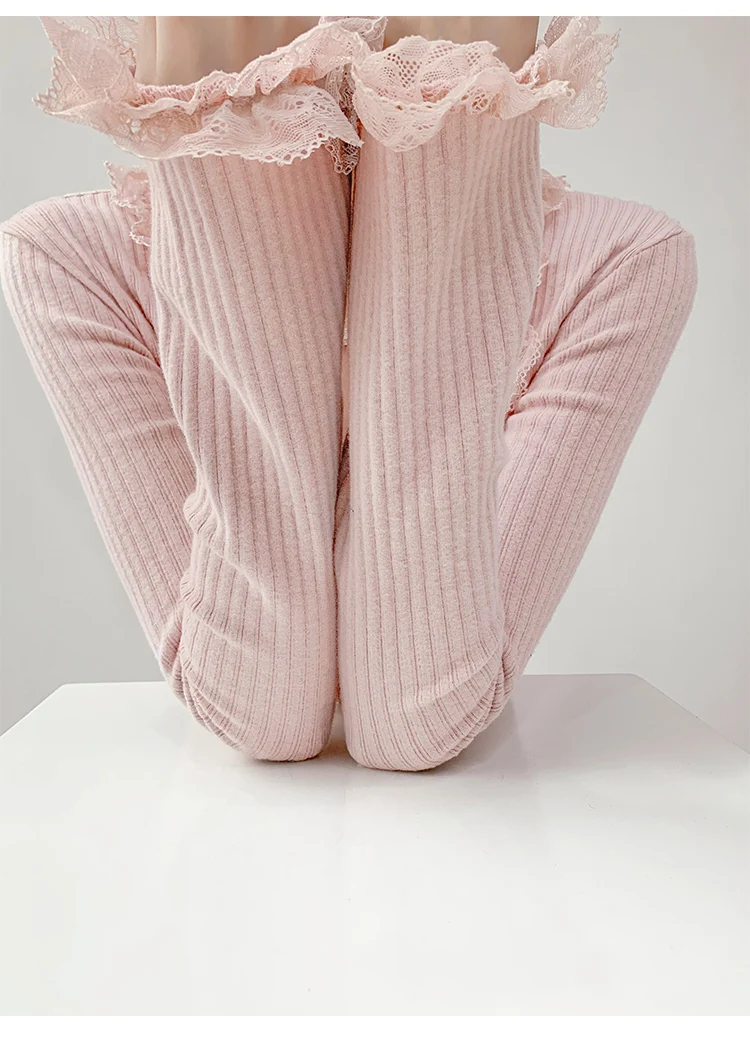 2026 Quadratischer Kragen Spitzenbesatz Langarm-Strickpullover Damen Retro Kurzer Stil Schlanke Oberteile Einreihige Strickjacke – Detail 3