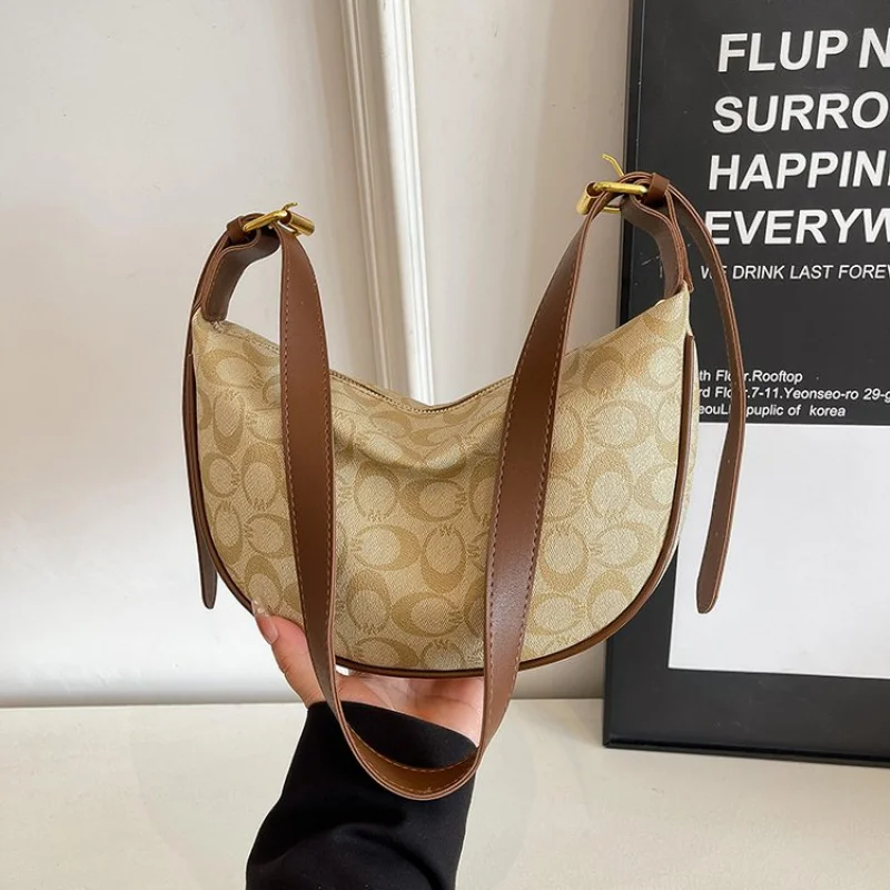 

Fashionable Ladies Messenger Bag Made Of Durable Leather Boasting High-End Quality And Paris Vintage Daily Style​