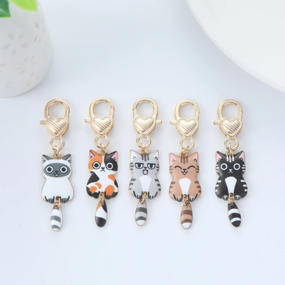 5 Pcs Cute Cartoon Cat Keychains Enamel Animal Pendants Multicolor Gold Color Metal Charms DIY Earrings Necklace Jewelry