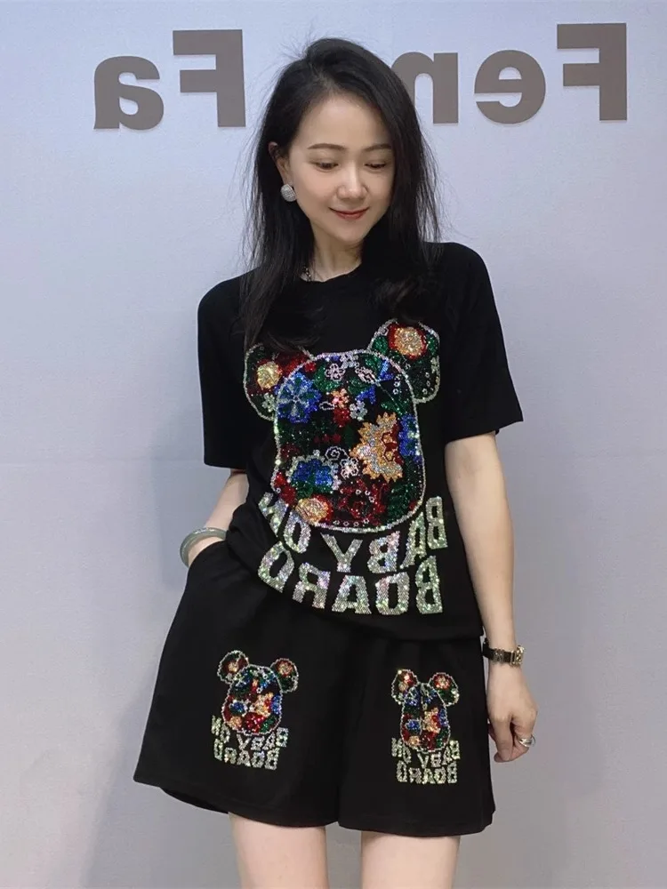 

Floral Bear round Neck Casual Set Black Top Short Shorts Women Summer Diamond Sparkling Wide Leg Short Pants Two Piece Set