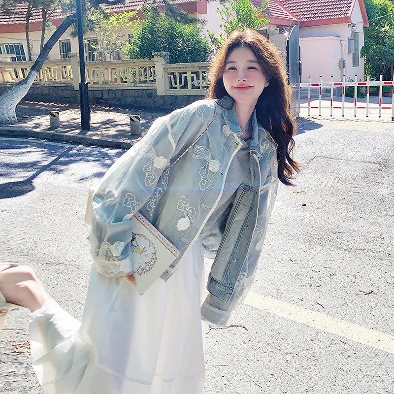 New Chinese-style Retro Lace Patchwork Denim Coat for Women, 2025 Autumn New Style, Elegant and Versatile Jacket Top