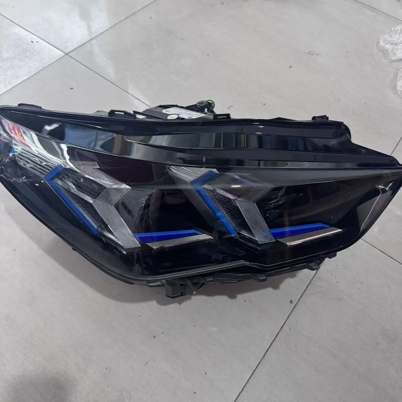 HY LED Headlight for 2024-2025 for X2 U10 32V 6000 lm 7500K Universal Fitment Original Auto Lighting System