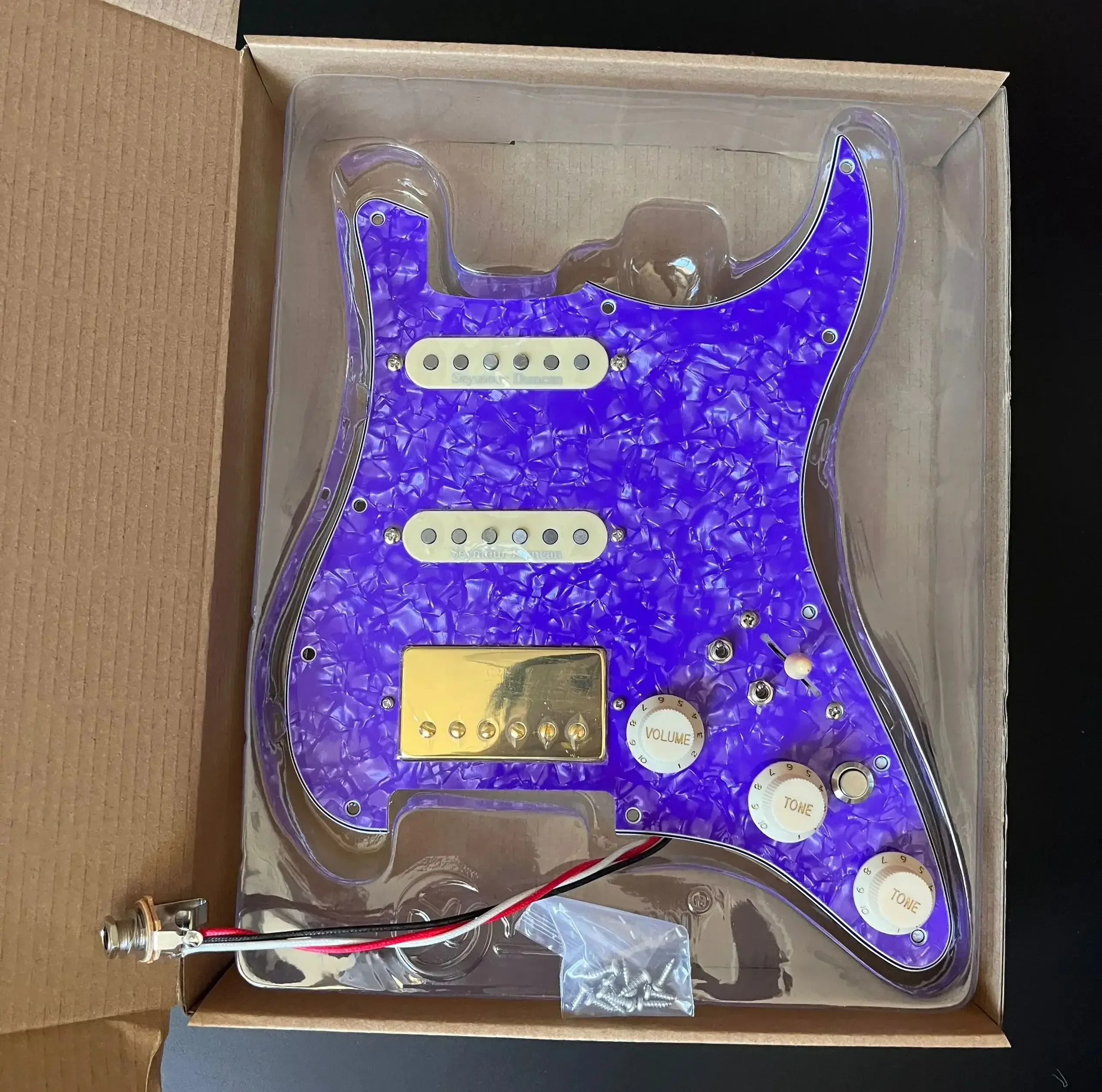 

HSS Prewired Loaded ST Pickguard Alnico 5 Humbucker Coil Split Guitar Kill Switch Output Mute Switch Kit Guitar Accessories