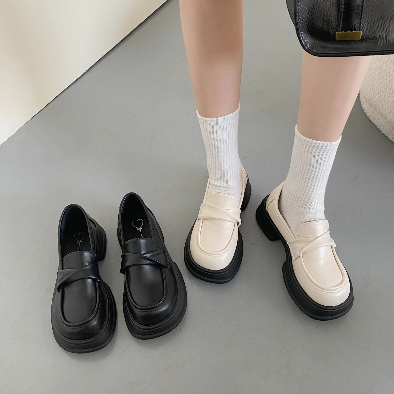 Womens Loafers Shoes Female Footwear British Style Clogs Platform Oxfords Casual Sneaker Square Toe Slip-on Dress Preppy Creeper