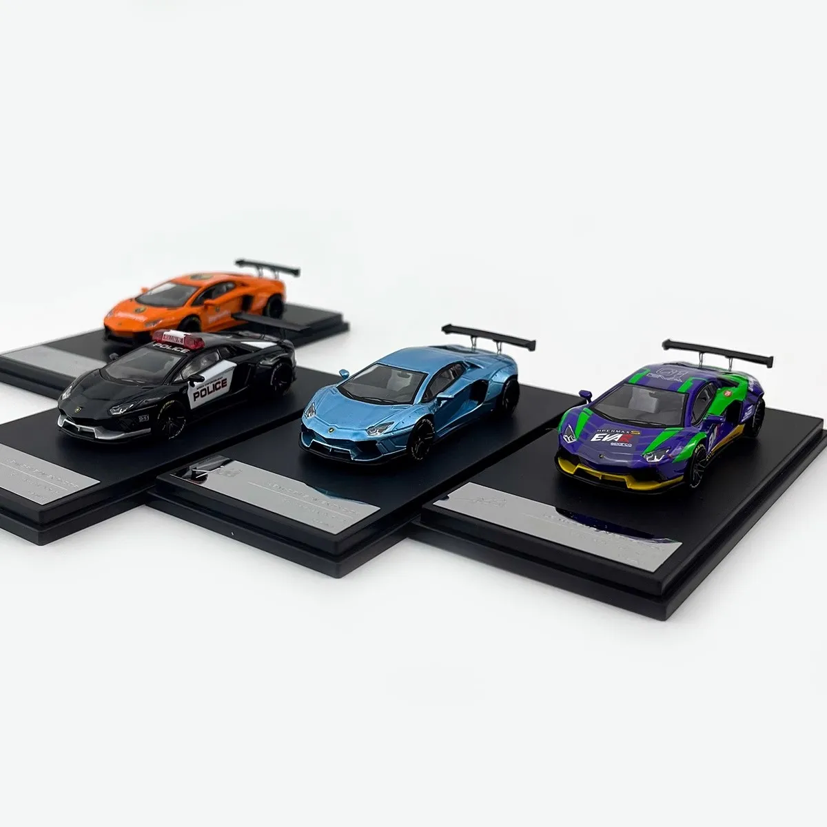 نموذج سيارة King Model 1:64 LP700 Aventador LBWK مصنوع من خليط معدني
