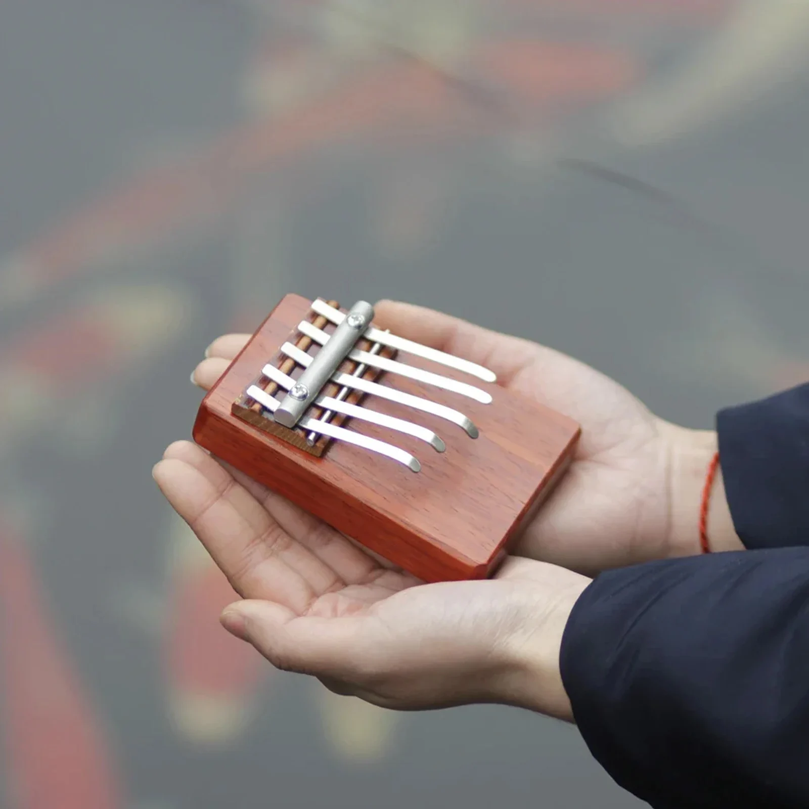 IRIN Kalimba 5 Tone Thumb Piano Professional Keyboard Instrument Wooden Children's Kalimba for Beginners Music Gift view 4
