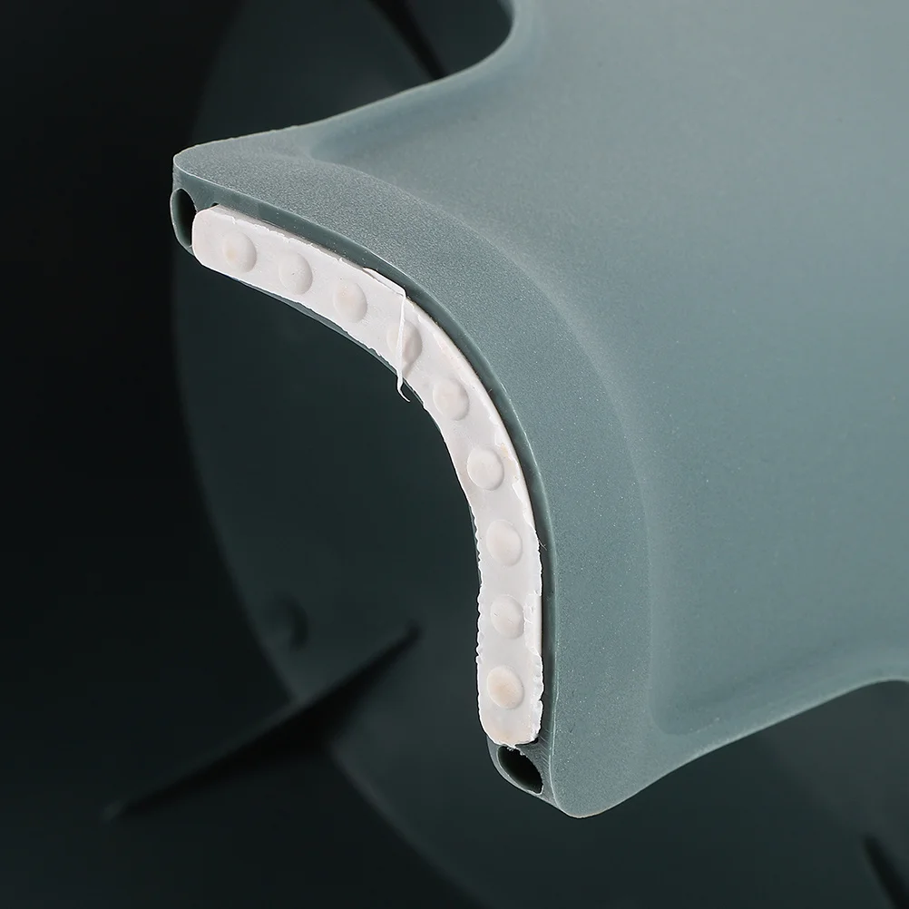 مقعد صغير مصنوع من مادة البولي بروبيلين، تصميم غير قابل للانزلاق، دش ثابت، تدريب على المرحاض، مدمج لطيف، حمام مكتب منزلي