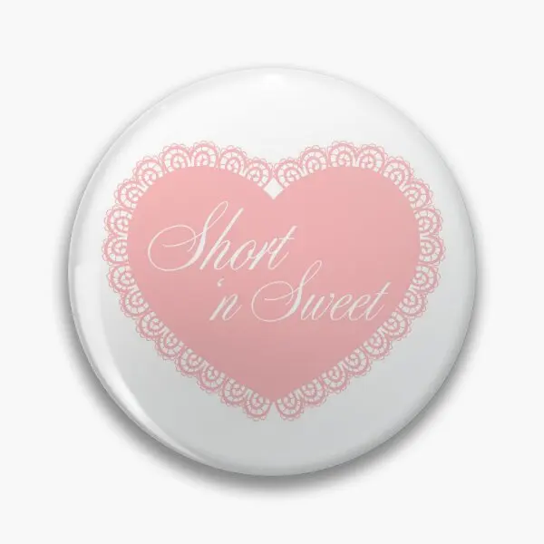 قصيرة N الحلو سابرينا نجار الدانتيل K لينة زر دبوس الملابس لطيف مجوهرات النساء طوق بروش أنيق قبعة عاشق ديكور