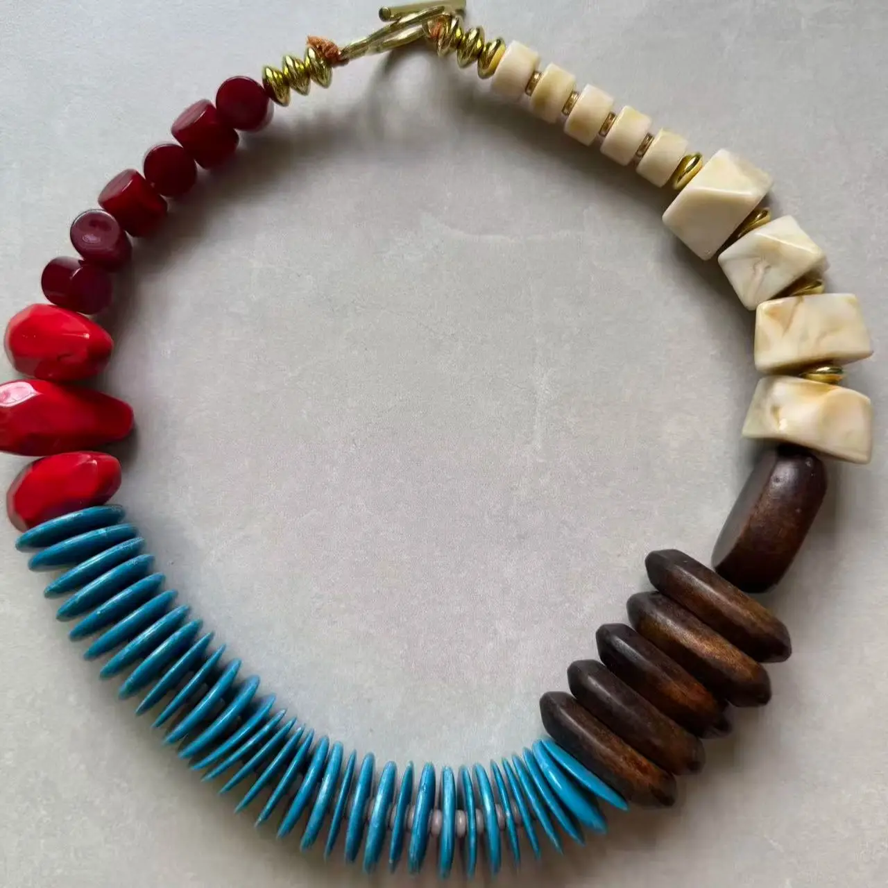 Modische Statement-Halskette mit Boho-Perlen, handgefertigt für Damen, trendiger Party-Schmuck – Detail 5