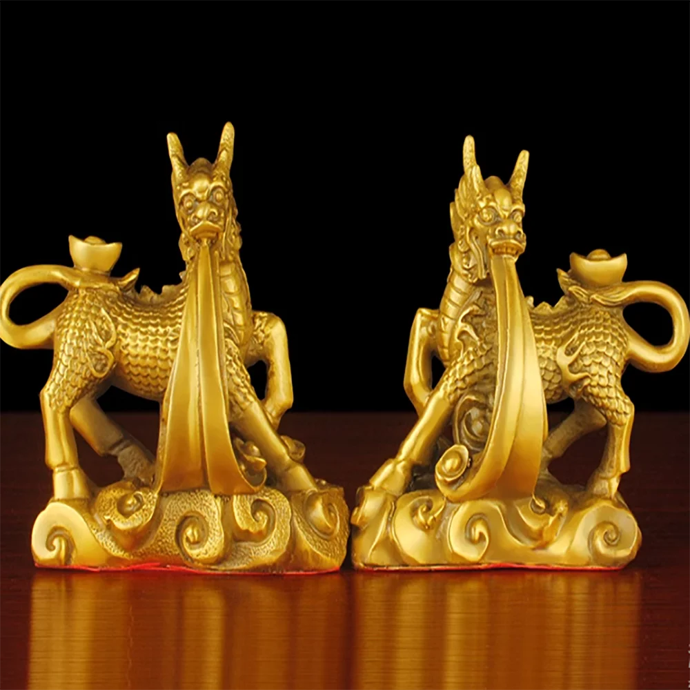 

A pair of copper qilin spitting water qilin living room door decoration mascot handicraft ornaments