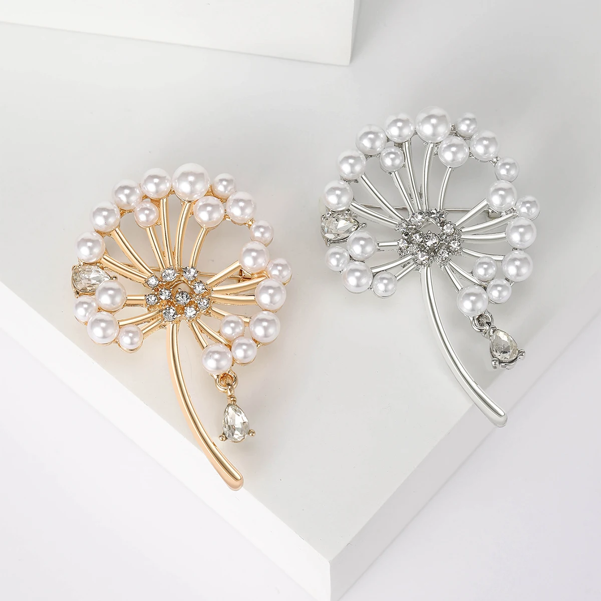 Enamel Chrysanthemum Pin for Women Sunflower Brooches Flower Leaf Pins Office Party Friend Gifts Jewelry Accessories view 6
