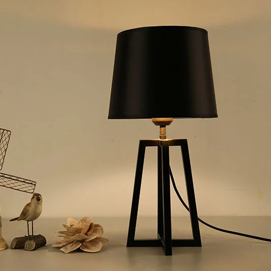 

Nordic Design Bedside Table Lamp Art Decor Modern Fabric Lampshade Desk Lamp Living Room Bedside Bedroom Light Fixtures