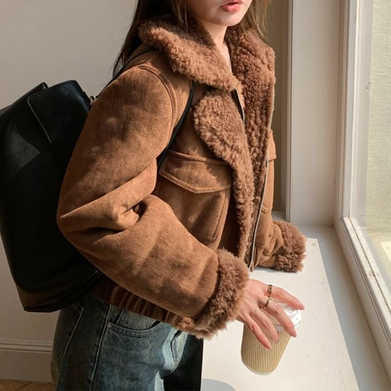 

Куртка из овечьей шерсти, короткая куртка, осенне-зимний новый предмет, маленький и меховой интегрированный женский модный молодежный стиль