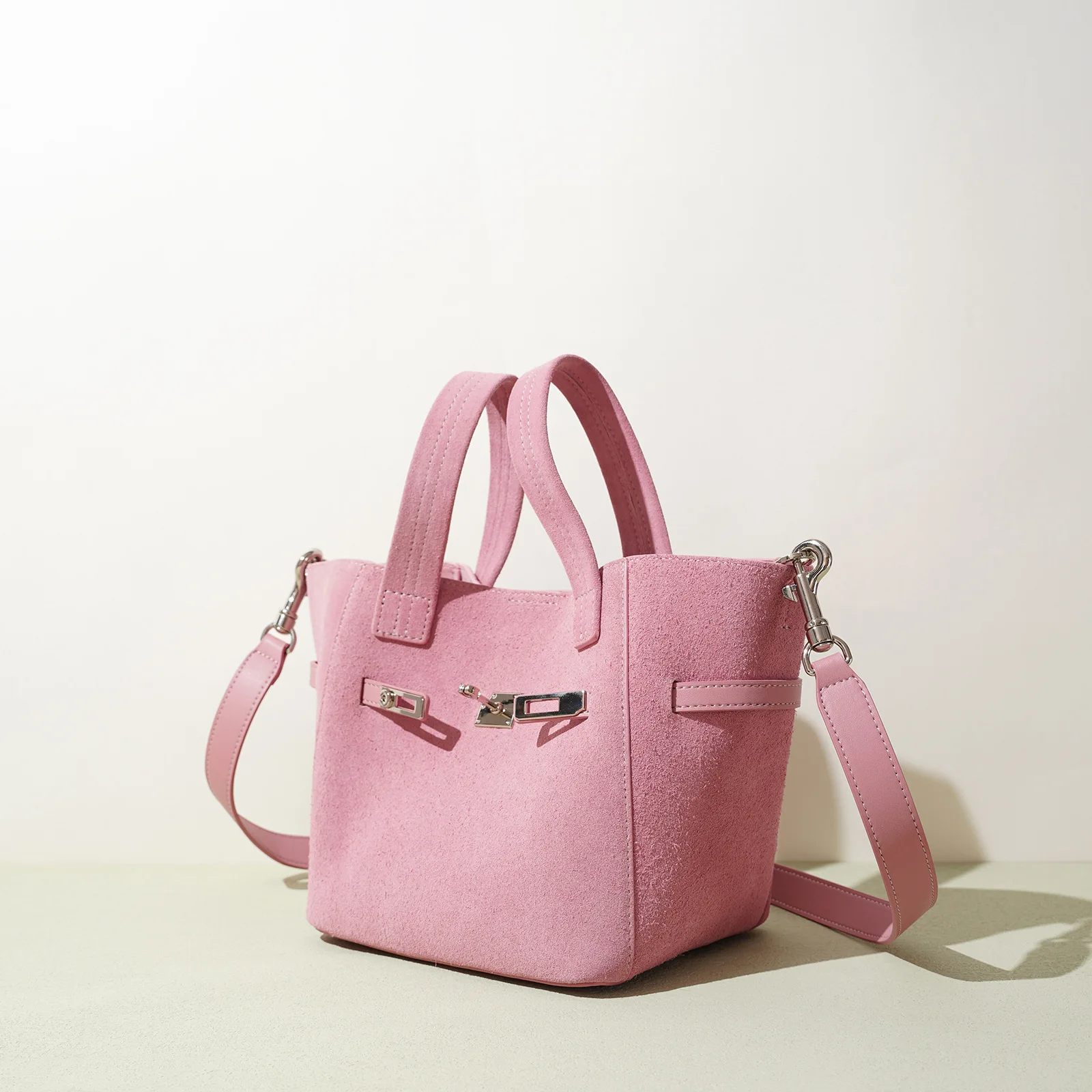 

Стильная уличная сумка для подгузников с множеством карманов, водонепроницаемая, легкая, большой вместимости, прочная, для путешествий и повседневного использования