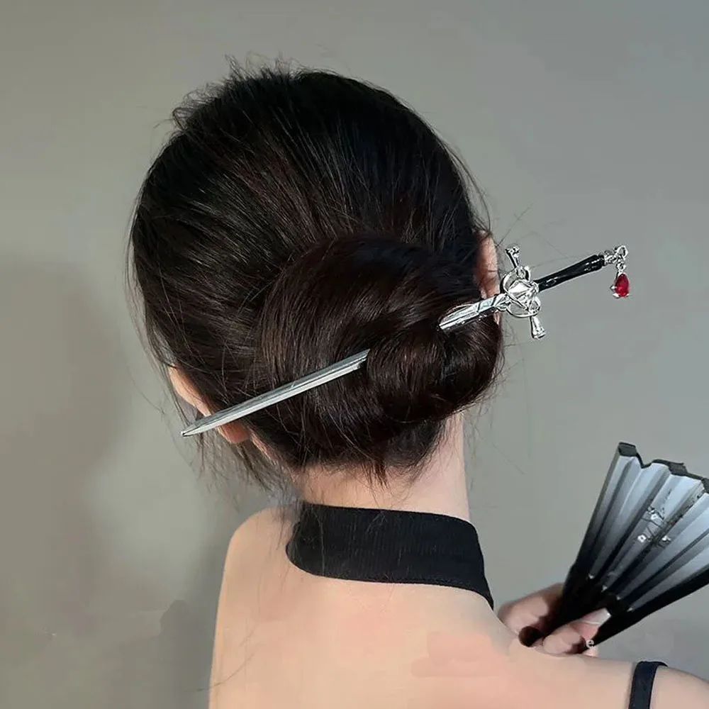 Épingle à cheveux épée de Style chinois, Punk rubis, queue de cheval pour femmes, épingle à cheveux tendance, outils de coiffure, accessoires pour cheveux quotidiens, 1 pièce