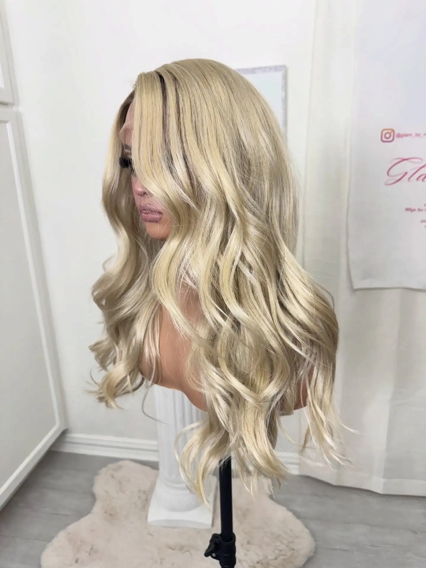 24 Inches Ombre Ash Blonde Synthetic Lace Top Wigs Long Length Loose Wave Realistic Look Glueless Wigs Daily Party Cosplay Wigs