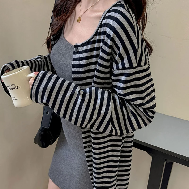 

Черный полосатый кардиган, женский новый ленивый стиль, однобортный свитер, куртка, весна-осень, свободный повседневный универсальный топ с длинными рукавами