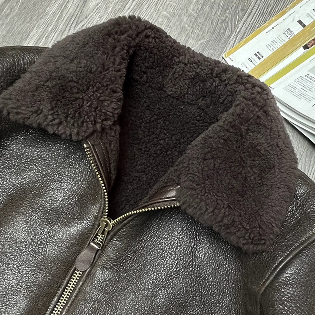 

SDG1 European Size High Quality Super Warm Genuine Sheep Leather Coat Mens Big B3 Shearling Bomber Military Fur Jacket