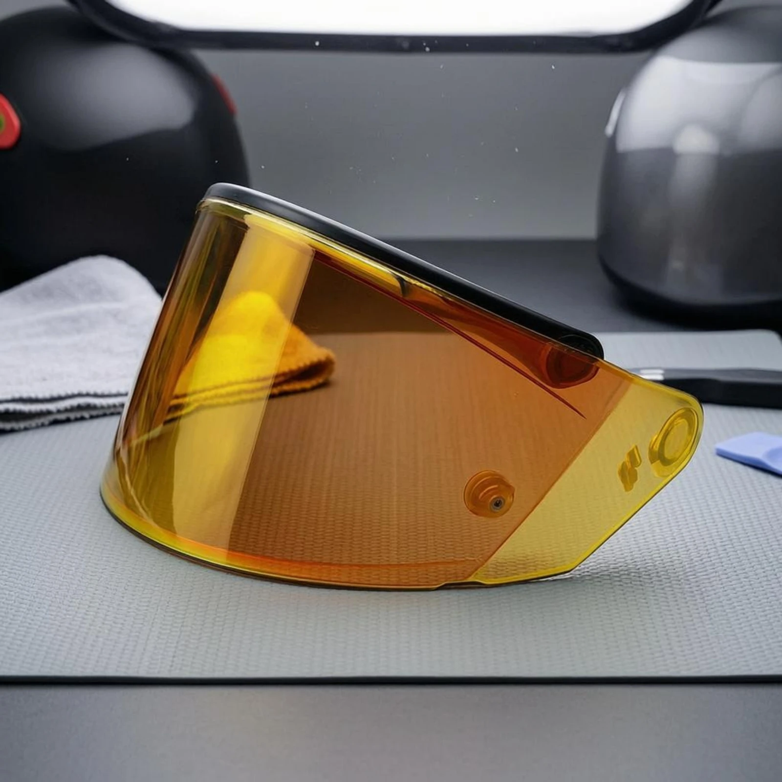 Motorcycle Helmet Face Visor Side Mounting Holes Motorcycle Helmet Visor Wraparound Visor Polycarbonate Material