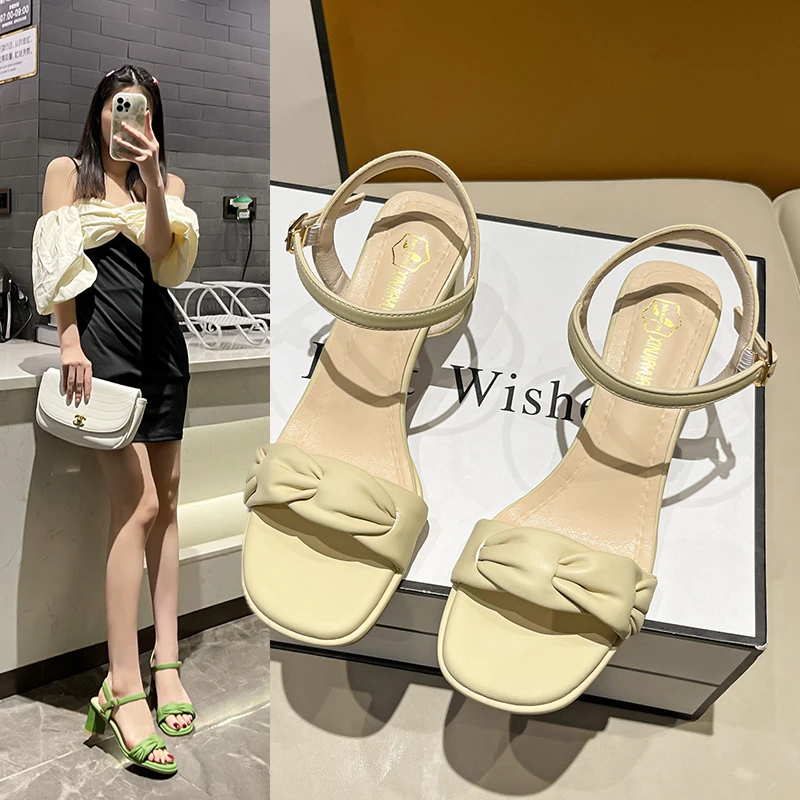 

Fashion Square Heel Womens Sandals 2022 Summer New Korean Pleated Ankle Buckle Casual High Heels Sandals Simple Rome Shoes