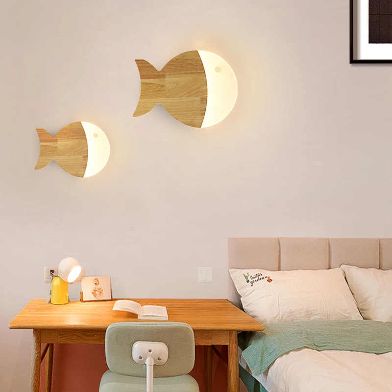 

Simple Small Fish Wall Lights Nordic Solid Wood LED Wall Lamp Creative Bedroom Bedside Light Modern Study Corridor Home Lighting