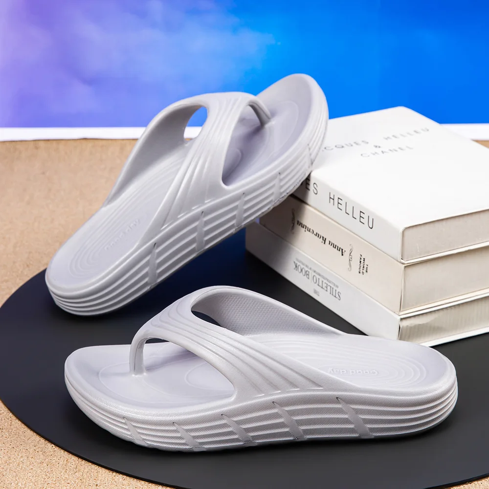 2026 Herringbone Men's Slippers for Summer Fashionable Hot Selling Men's Sandals with Unique Herringbone Pattern