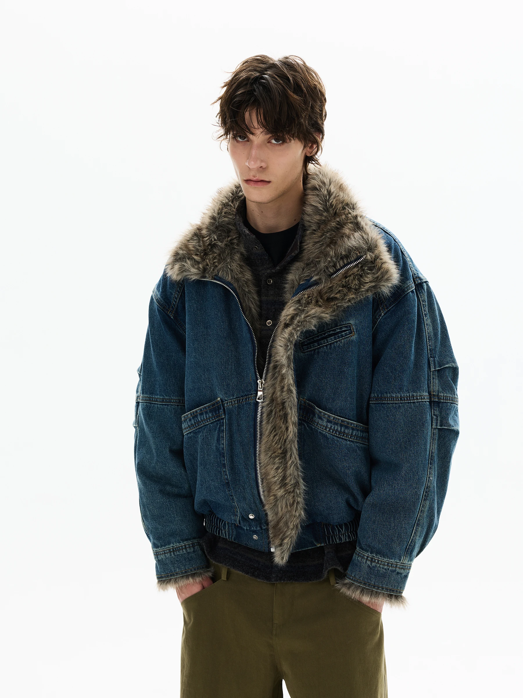 2025 Men's Winter New American Style Chic Faux Fur Collar Jackets Men's High-End Stylish Thickened Trendy Denim Jackets Parkas