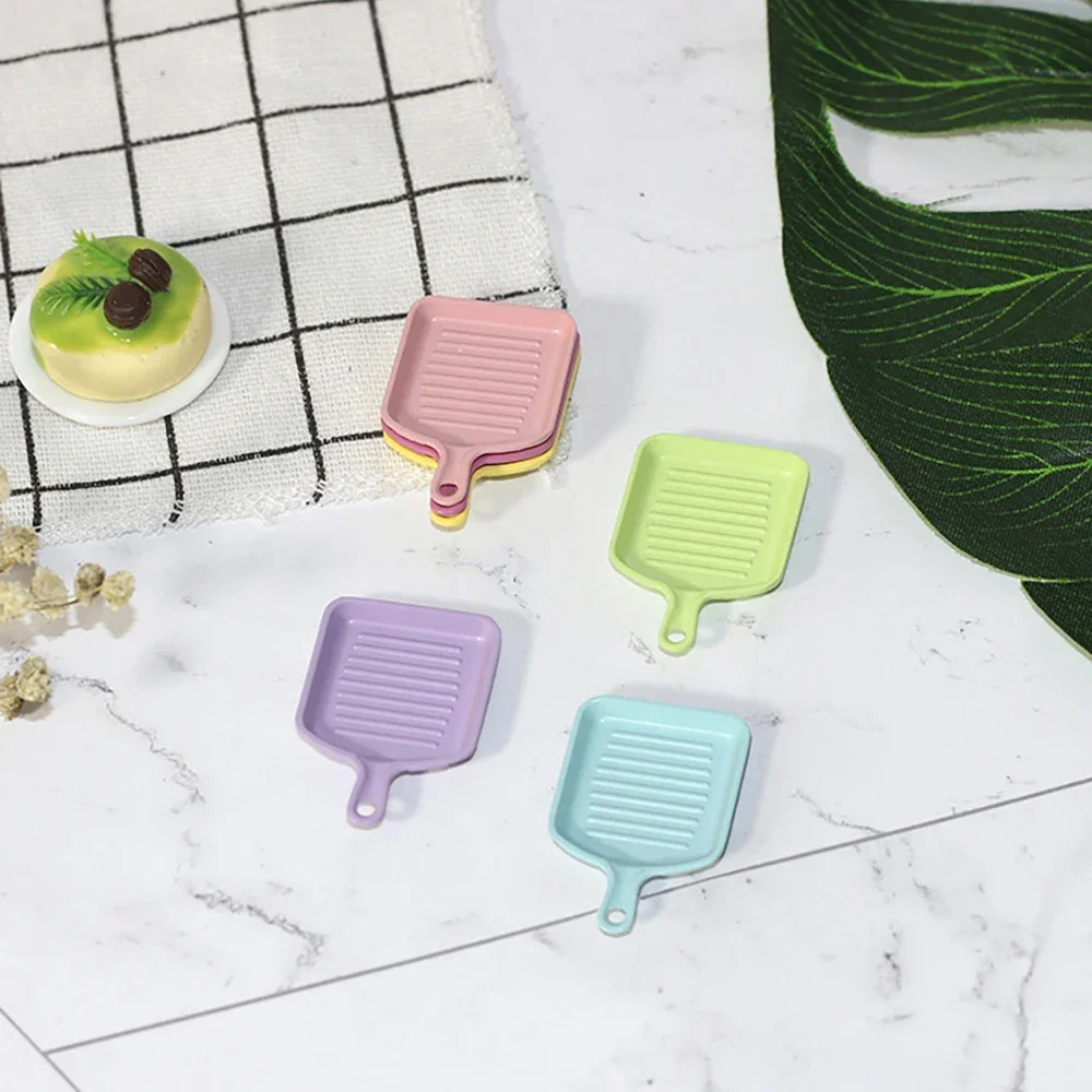 4Pcs 1/12 인형 집 미니어처 액세서리 미니 합금 음식 접시 모델 시뮬레이션 저녁 식사 접시 장난감 인형 집 장식