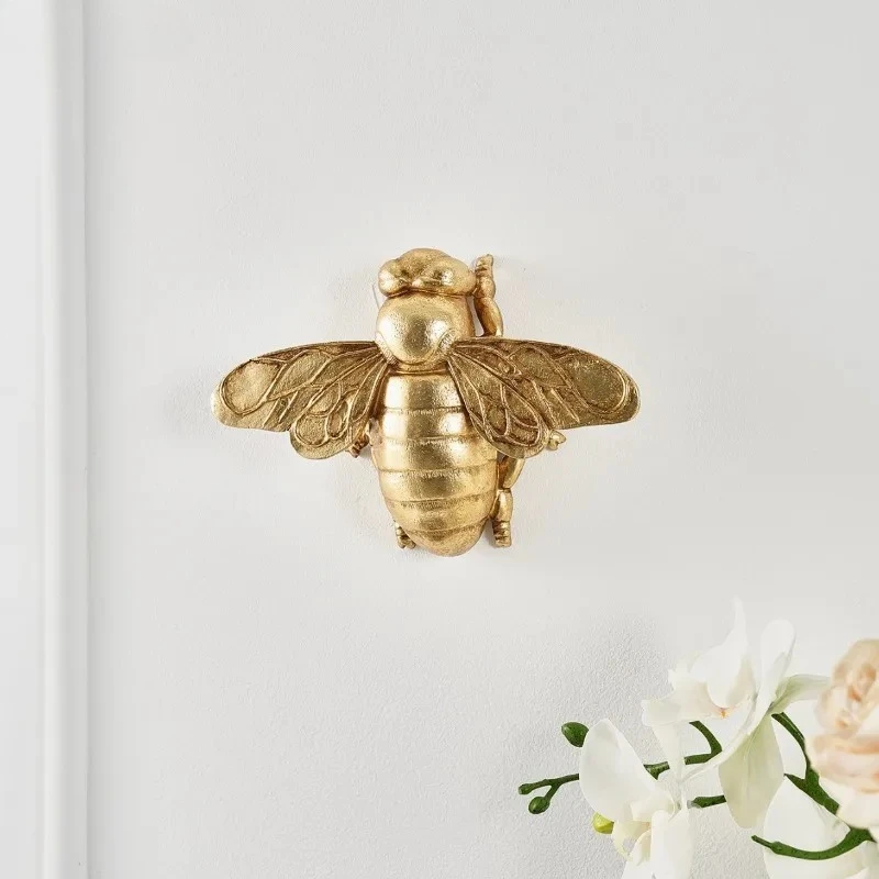 Golden Resin Bee Ornament Insect Wall Decoration Pendant Crafts Animal Sculpture Display Model Statue