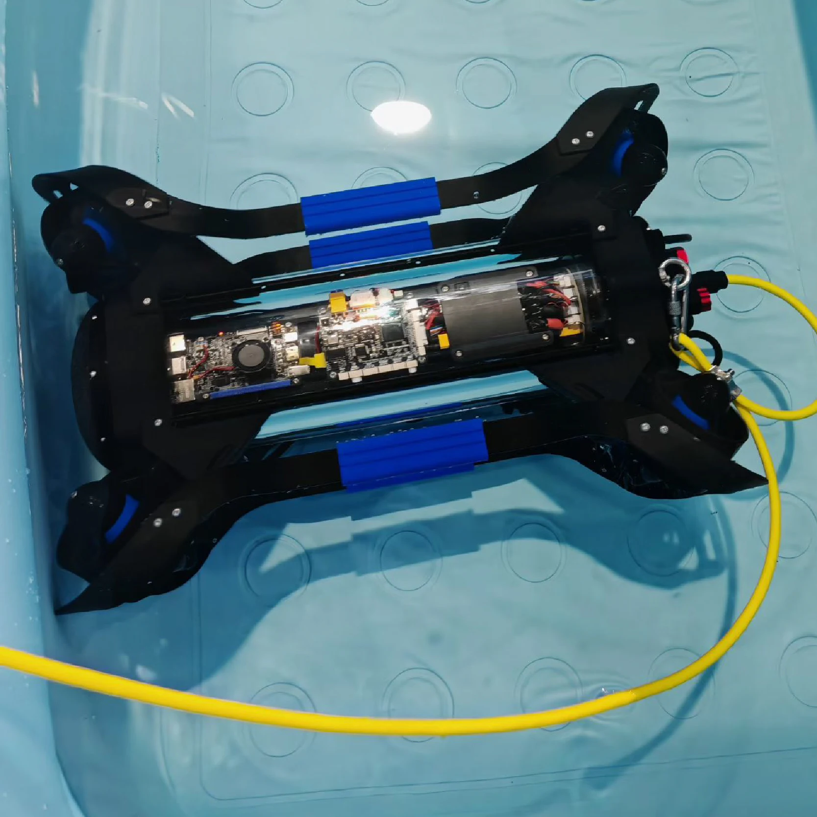 360-degree Full Vector C200 Underwater Robot Equipped with a High-definition  for Undersea Exploration