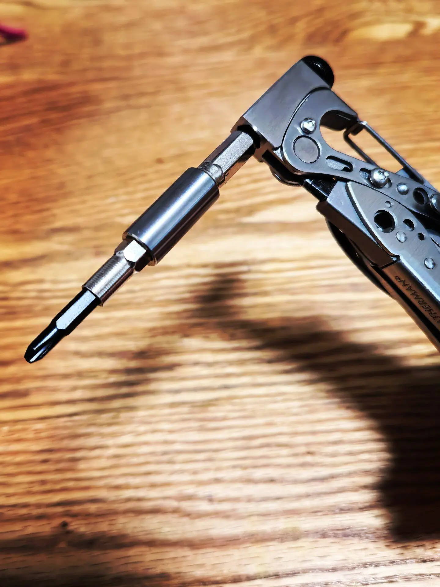 

Адаптер-удлинитель B2 Style для Leatherman Skeletool, молоток из нержавеющей стали и держатель для бит 6,35 мм (мультитул в комплект не входит)