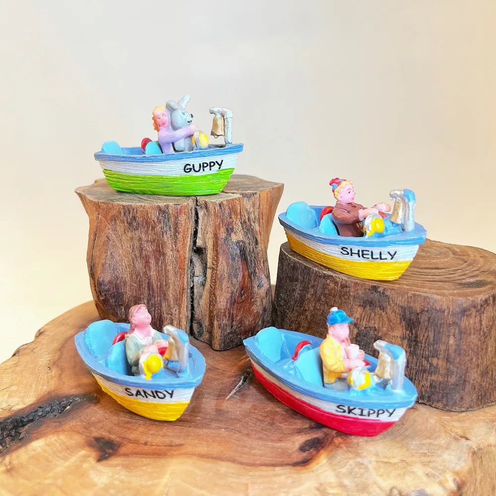 Cartoon Miniature People Speedboat Resin Ornaments, 4 Styles Nautical Boat for Terrarium Beach Scene Diorama Decor
