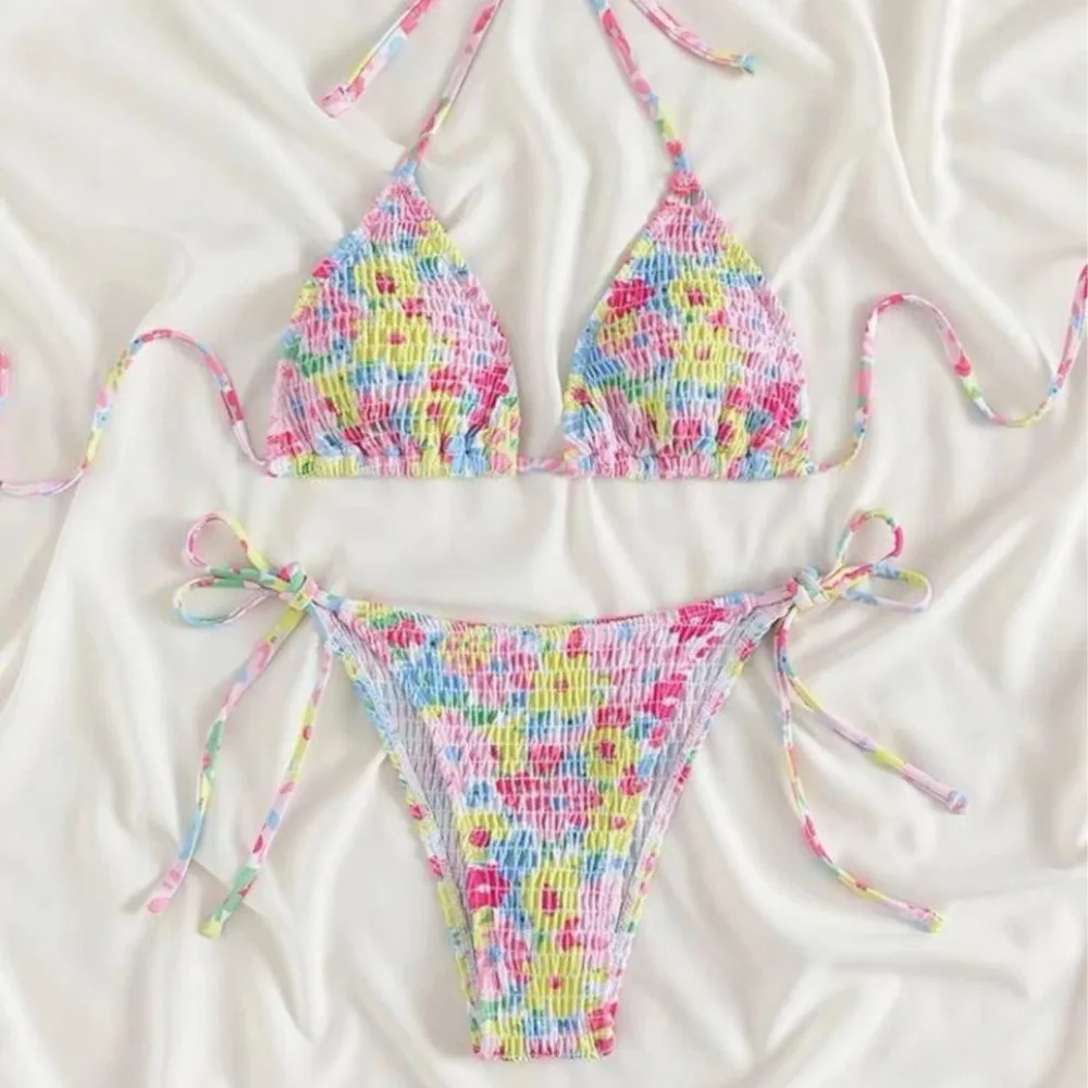 

New Style Triangle Swimsuit for Women Bangle Three-point Strap Set