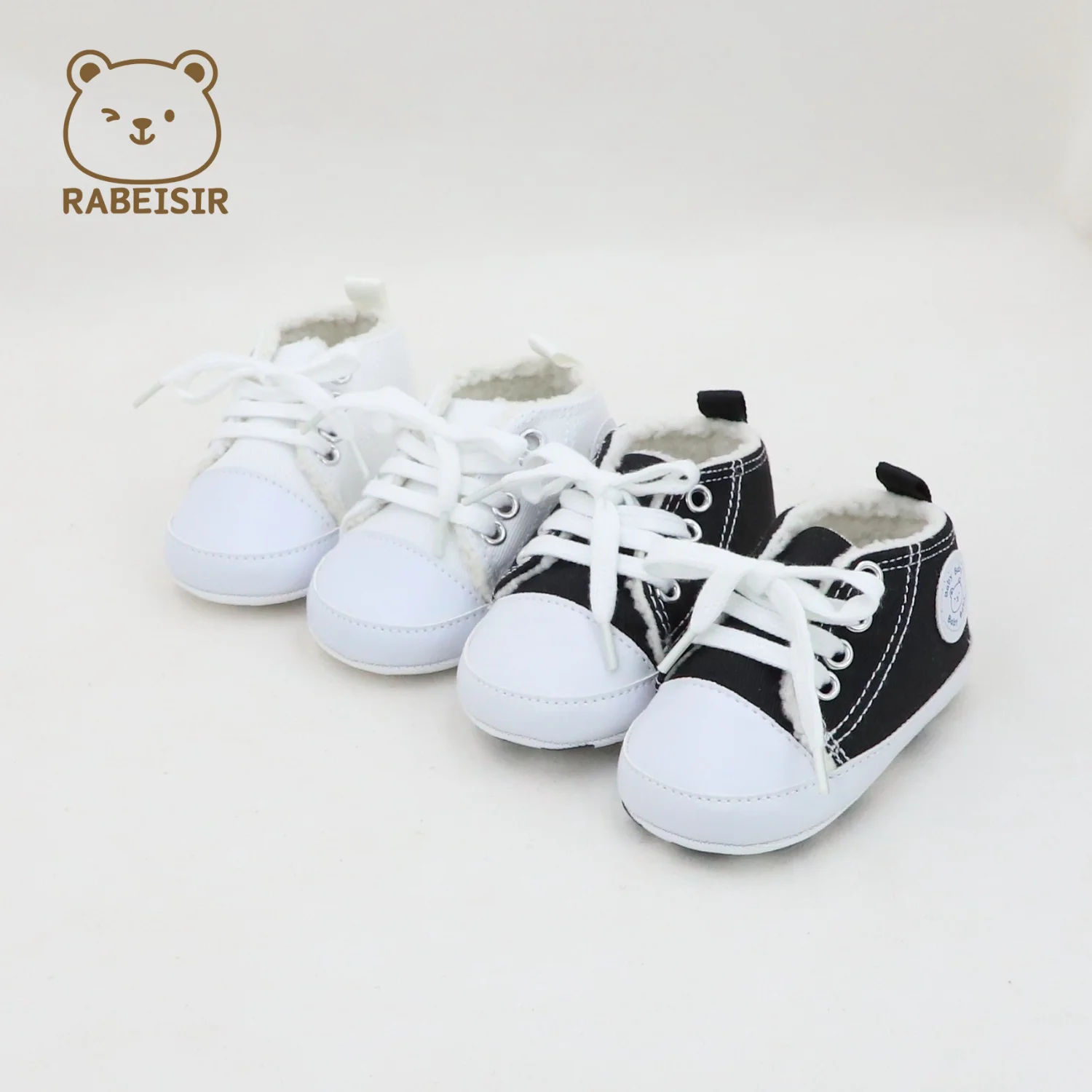 

Осенне-зимние детские парусиновые туфли для детей от 0 до 1 года и полушаговые туфли с плюшевой изоляцией и мягкой подошвой для комфорта.