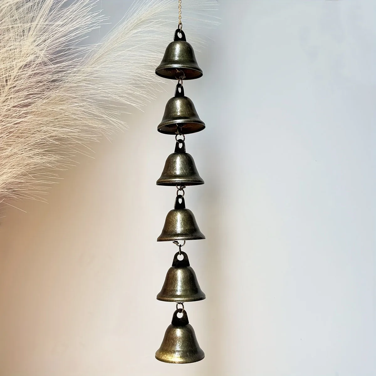 

1Pc Metal Wind Chime - Classic Country Iron Bell with Decorative Chain for Courtyard, Garden and Wall, No Power Required, Home Decoration, Outdoor Wind Chime,