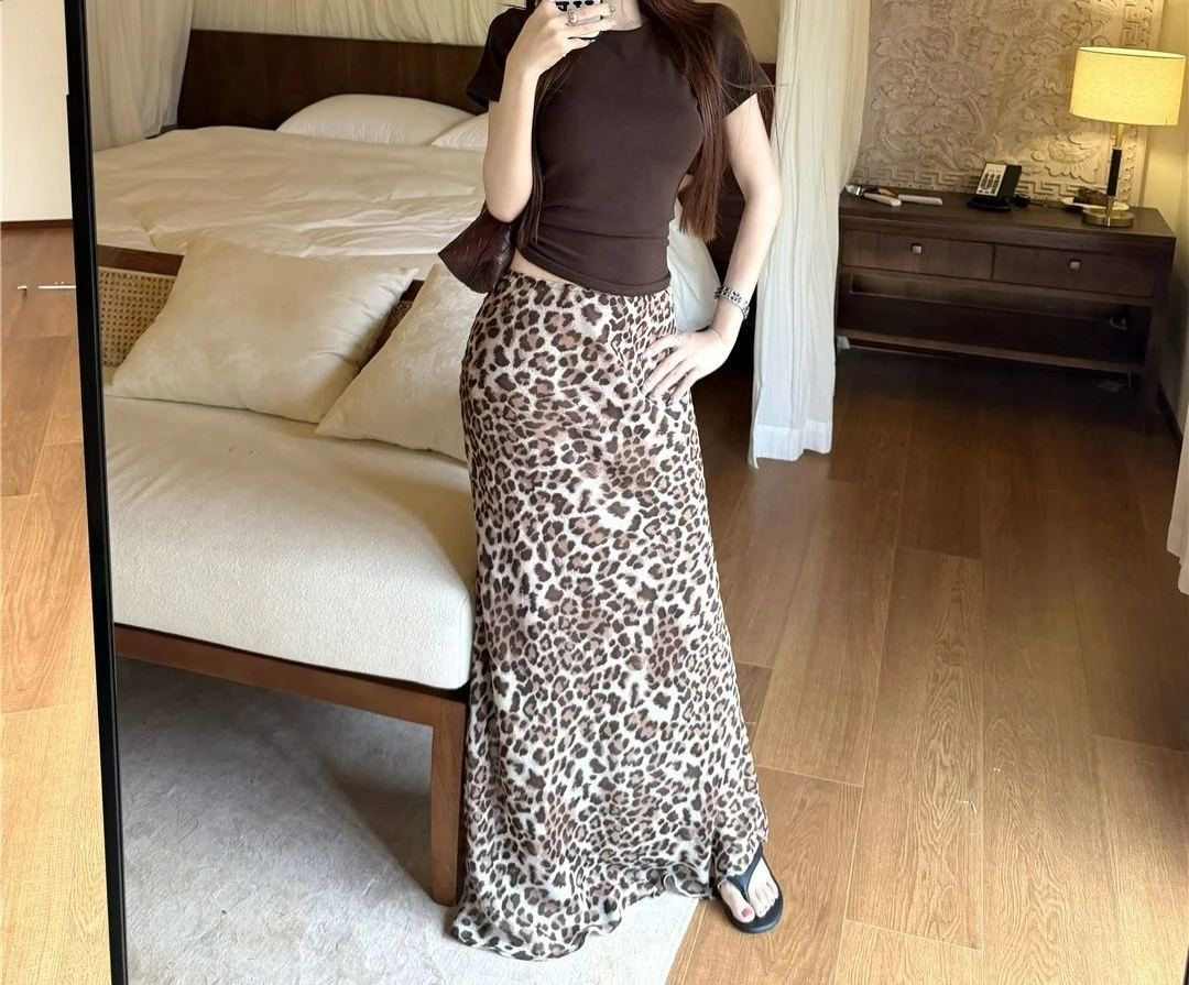 Leopard Print Half-length Dress Slim-fitting Short-sleeved Front Shoulder T-shirt Women's 2026 Summer New Fashion Suit