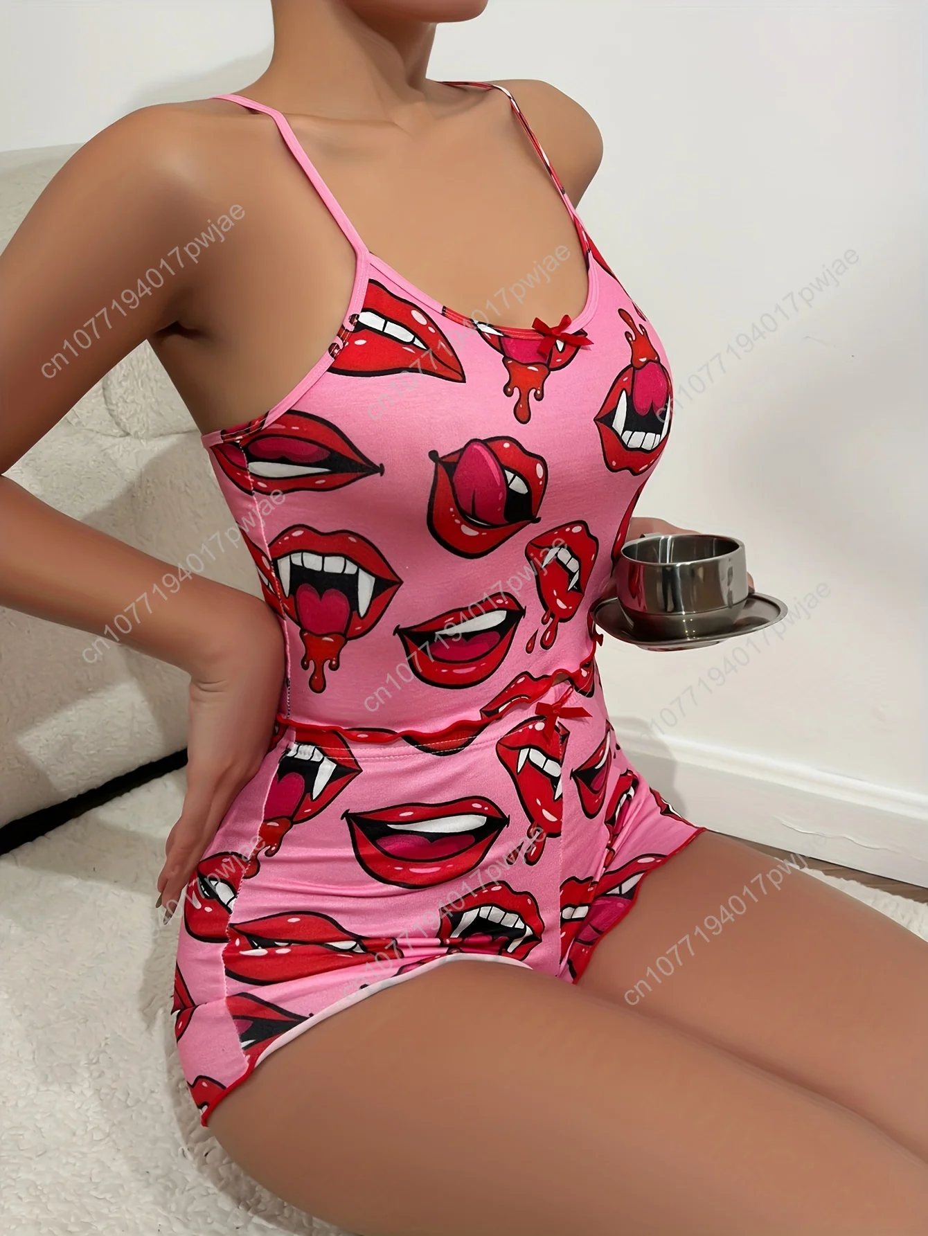 Ensemble pyjama pour femmes avec imprimé de dessin animé mignon et motif rayé, vêtements de détente confortables et décontractés