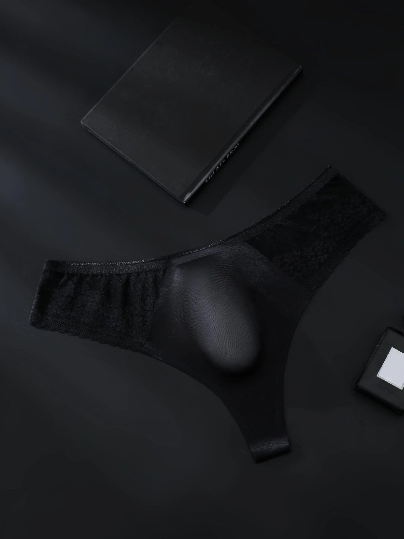 2PCS Men's Low Waist Thong Underwear Solid Color Small Floral Jacquard Mesh Breathable Comfortable Briefs