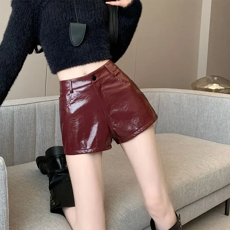 Spice girl high waist black leather shorts women's 2025  winter new wide-leg leopard print  leather shorts hot pants outside