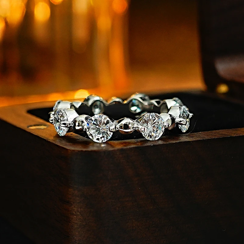 

Fashionable White Diamond 925 Silver Ring Set with High Carbon Diamonds for Index Finger Ring, Versatile Style