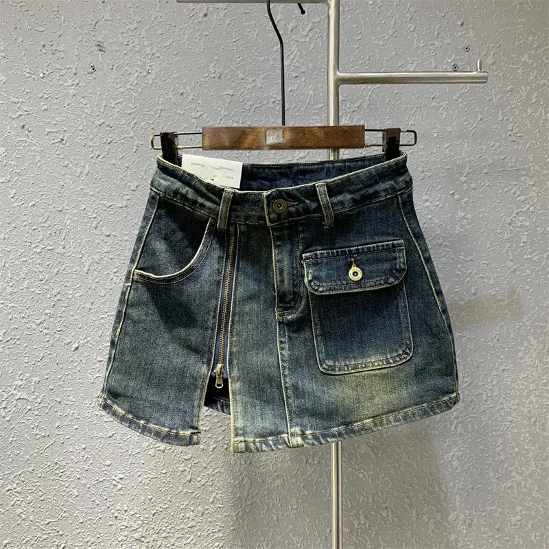 

Retro spicy girl denim short skirt for women 2024 with zipper slit design, high waist and slimming A-line hip hugging skirt