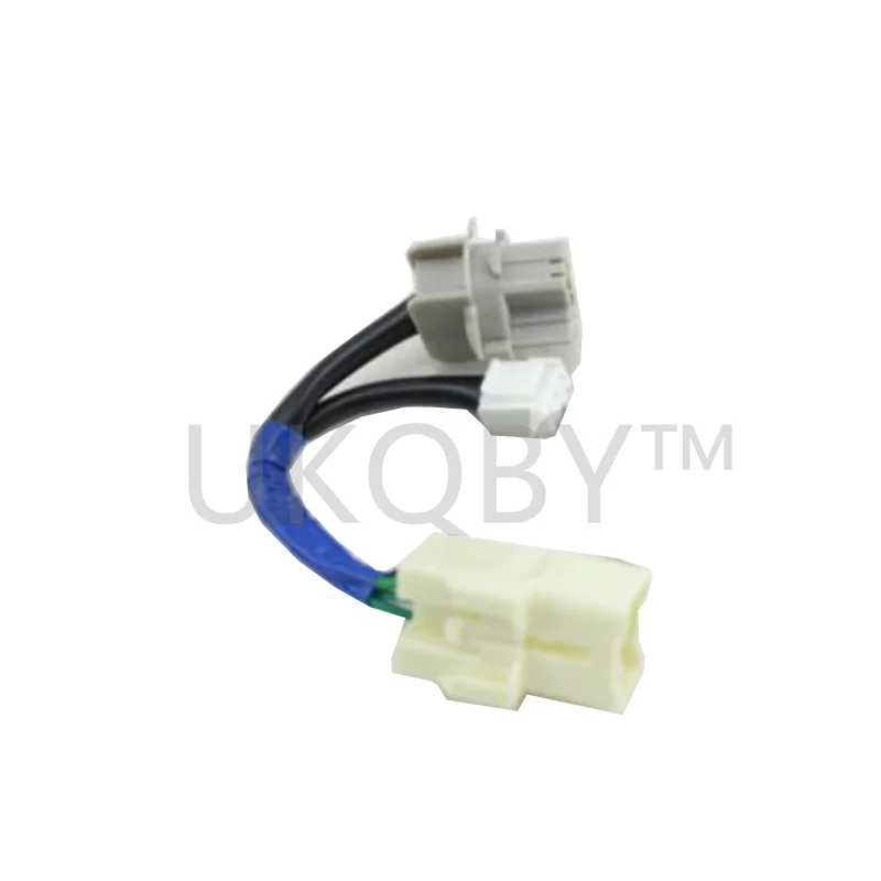 

8155560820 To yo ta Land Cruiser Right rear combination lamp socket and wiring harness assembly