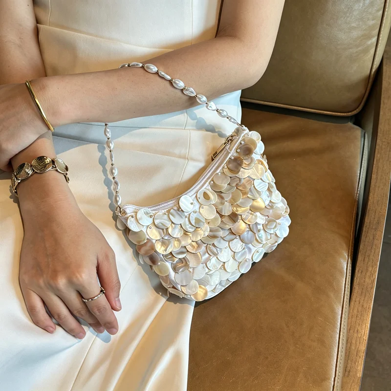 luxury Bags Designers Women's Bag Hand Woven Pearl Chain Shell Tote Bag Travel Banquet Handbag Women Crossbody Bags Italian Bag