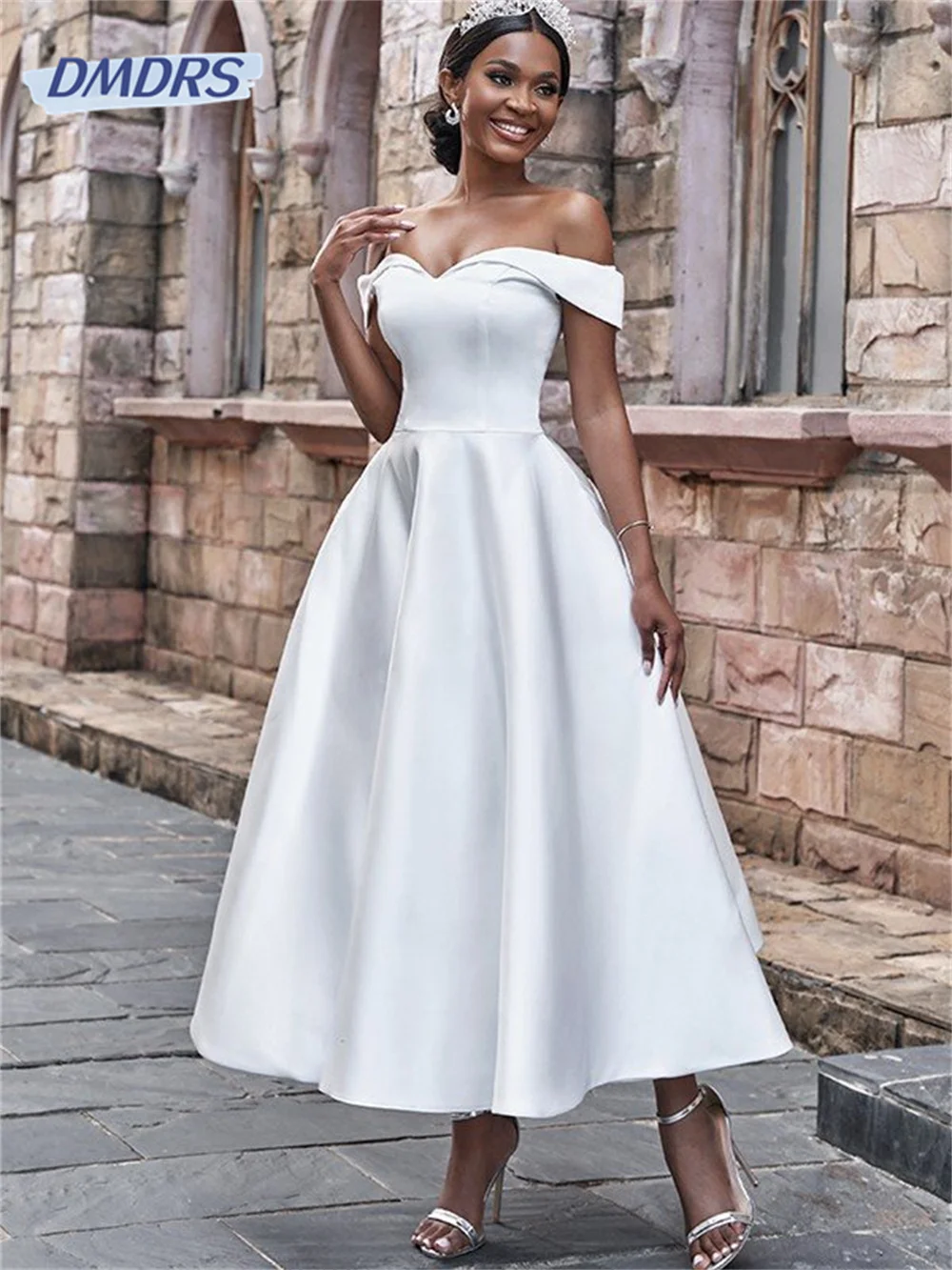 Abito da sposa semplice a metà polpaccio in raso con spalle scoperte Manica corta A-Line Backless Abiti da sposa civili Vestido De Novia