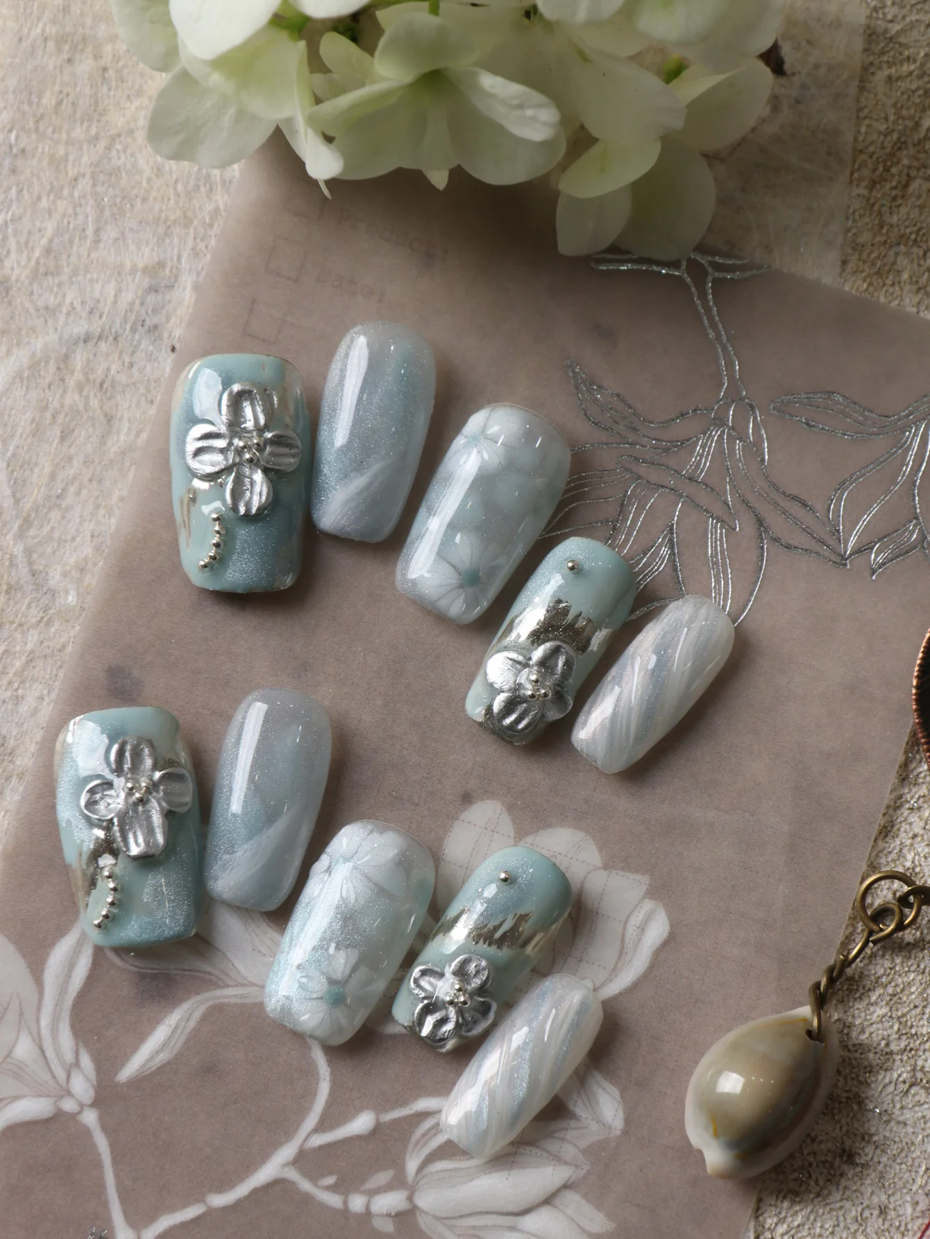10Pcs Press on Nails Blue White Halation Silver Flower Office Dailywear False Nails Artificial Nails Kit Nail Art DIY