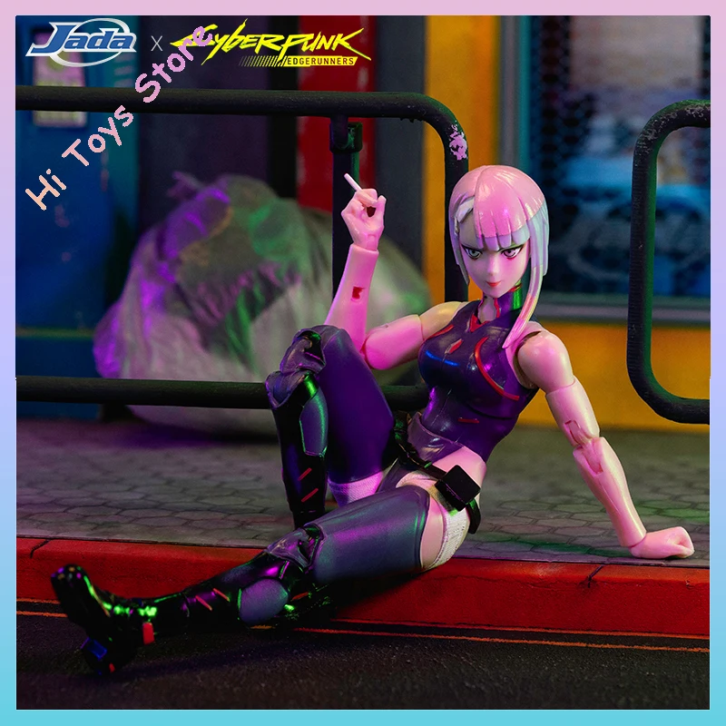 Jada Toys Cyberpunk Edgerunners Figurine Lucy (14 cm) – Figurine Mobile de Collection et d'action avec tête, Mains et Accessoires alternatifs, pour Fans et collectionneurs à partir de 15 Ans