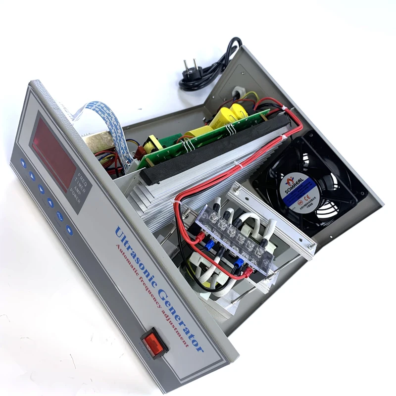 

20-40KHZ 2000W 110V or 220V Ultrasonic Cleaning Generator Box