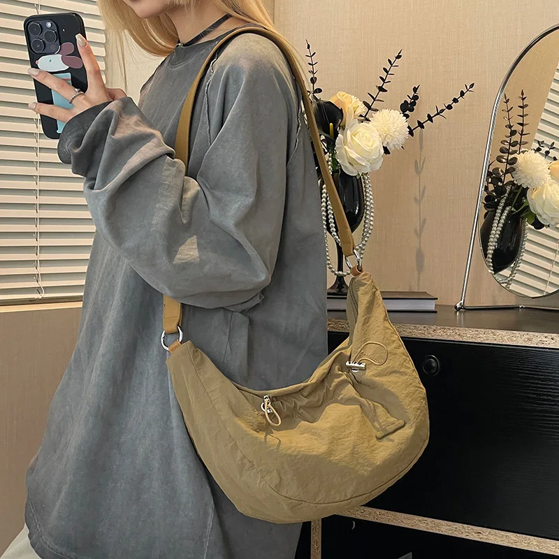 Arts and arts Korean version languorous wind women pleat pull rope zipper casual shoulder bag dumpling bag